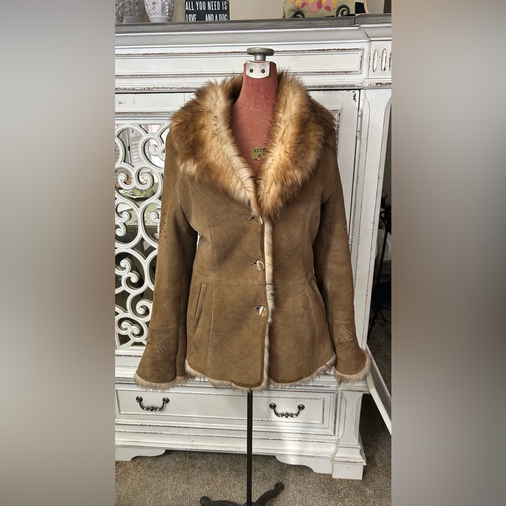 Women's Chocolate Toscana Shearling Jacket w/Belled Embroidered Sleeves (XS)